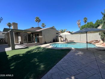 924 E Escuda Dr, Phoenix, AZ 85024