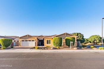 924 E Holbrook St, Gilbert, AZ 85298