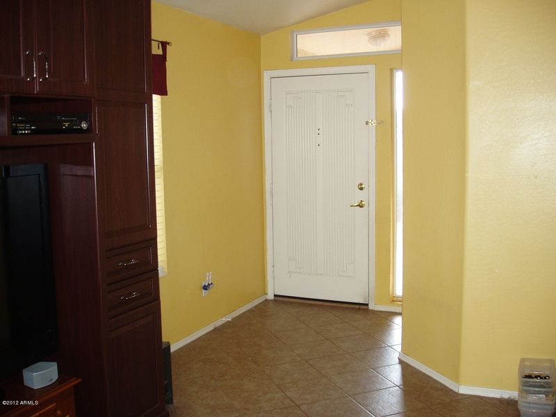 924 E Montoya Ln, Phoenix, AZ 85024