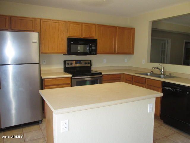 924 E Saratoga St, Gilbert, AZ 85296
