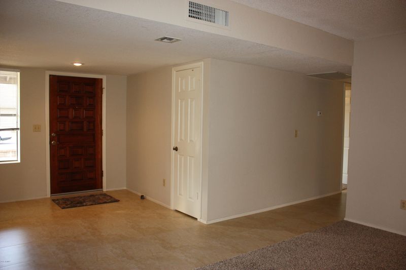 924 E Topeka Dr, Phoenix, AZ 85024