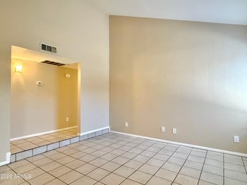 924 Hacienda Dr #C, Tempe, AZ 85281