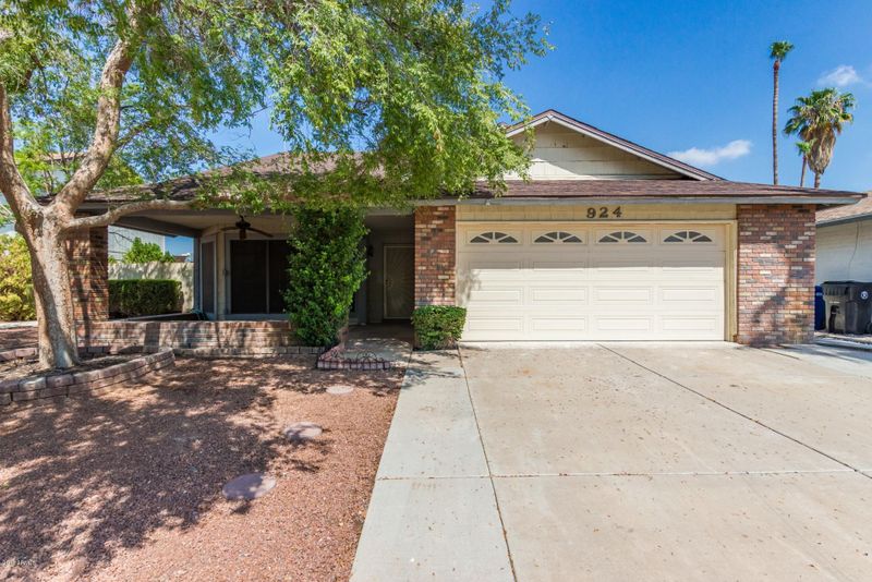 924 W Osage Ave, Mesa, AZ 85210