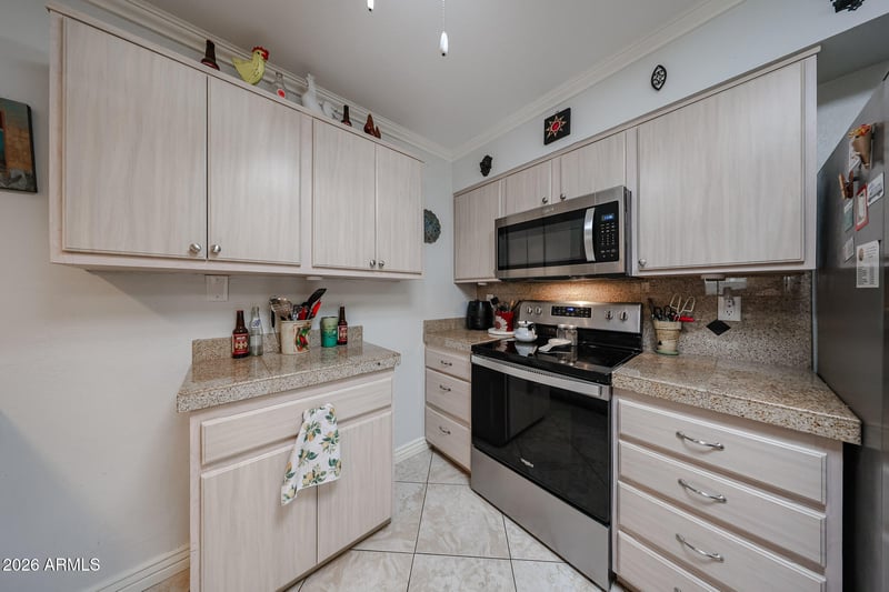 9241 111th Ave, Sun City, AZ 85351