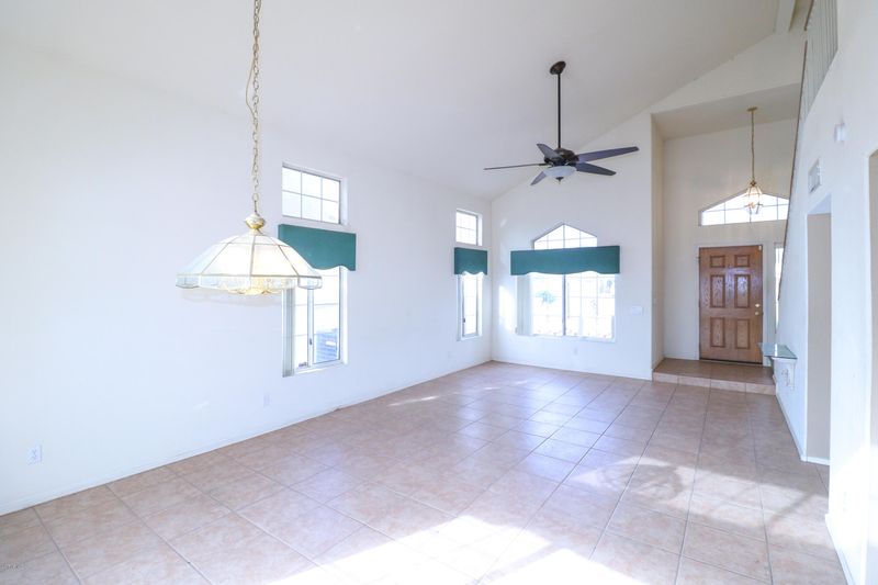 9241 W John Cabot Rd, Peoria, AZ 85382