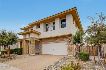 9242 168th Dr, Goodyear, AZ 85338