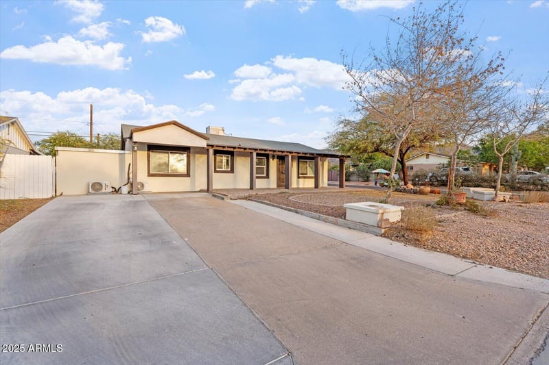9245 4th Ave, Phoenix, AZ 85041