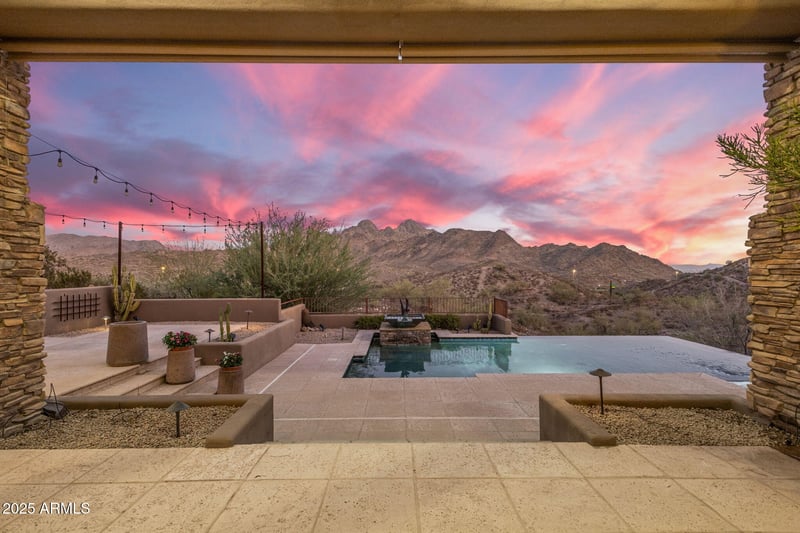 9247 24th Way, Phoenix, AZ 85028