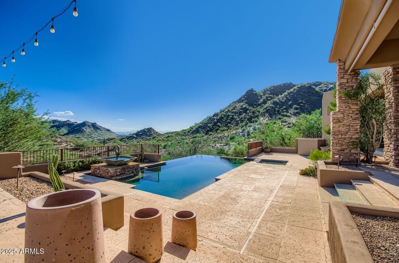 9247 24th Way, Phoenix, AZ 85028