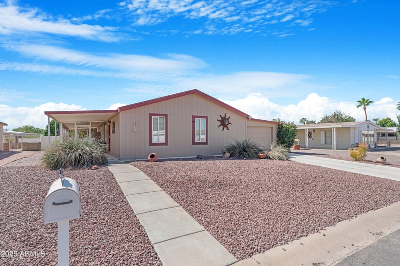 9247 Lakeside Dr, Sun Lakes, AZ 85248