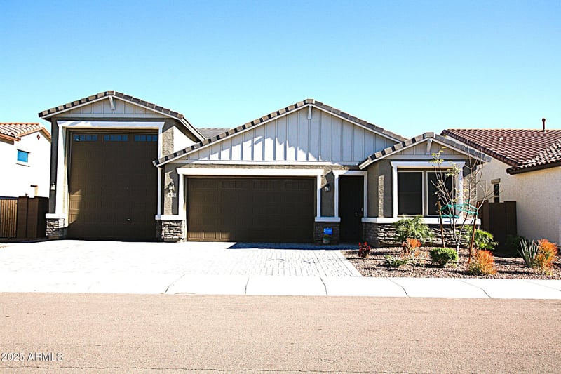 925 107th Dr, Avondale, AZ 85323