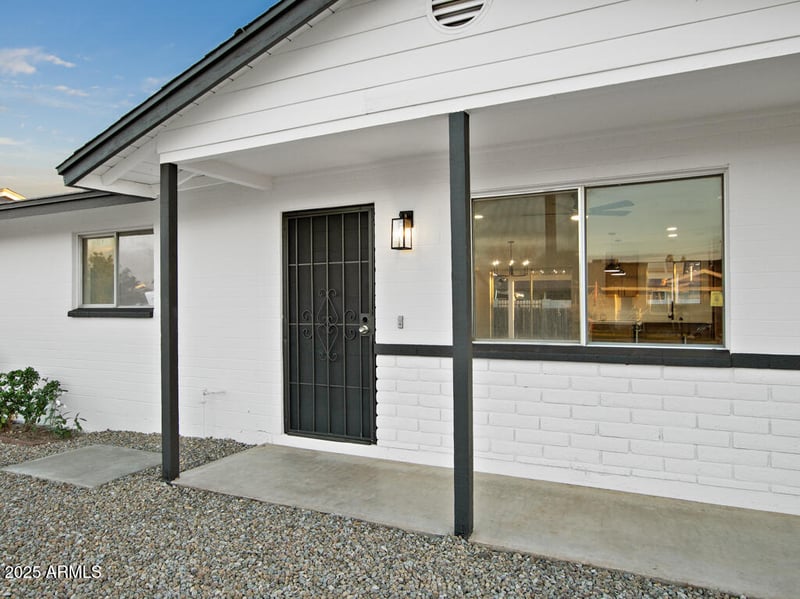 925 7th Dr, Mesa, AZ 85204