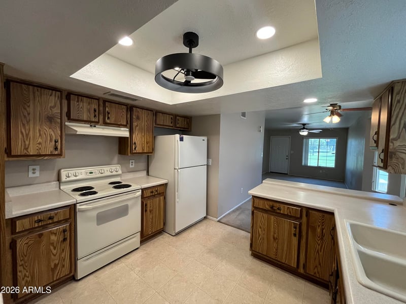 925 E Lodge Dr, Tempe, AZ 85283