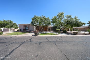 925 Valencia Dr, Phoenix, AZ 85042