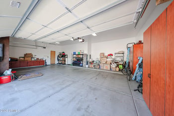 925 Valencia Dr, Phoenix, AZ 85042