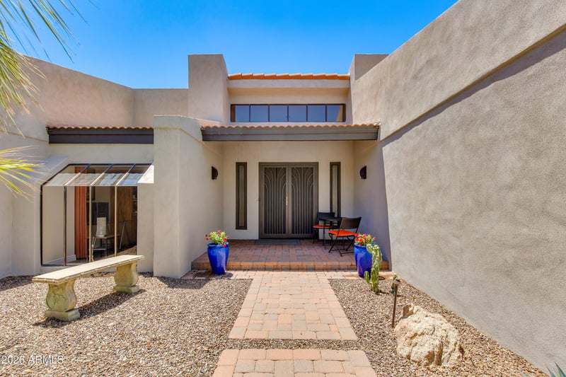 925 E Waltann Ln, Phoenix, AZ 85022