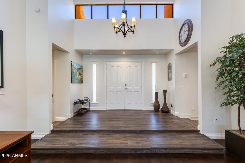 925 E Waltann Ln, Phoenix, AZ 85022