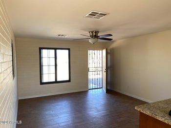 925 Henry St, Tempe, AZ 85288