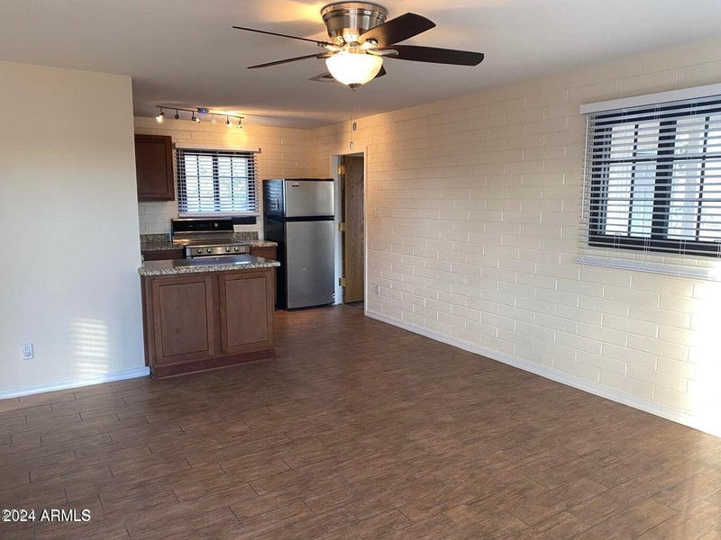 925 Henry St, Tempe, AZ 85288