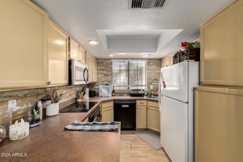 925 College Ave #G126, Tempe, AZ 85288