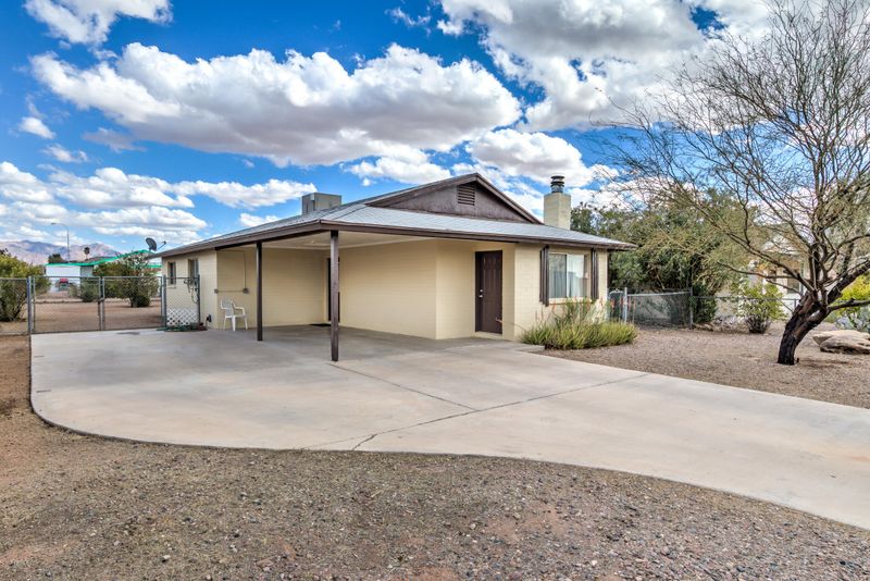 925 N Ocotillo Dr, Apache Junction, AZ 85120