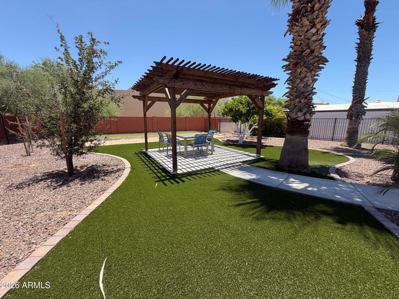 925 Plaza Dr #40, Apache Junction, AZ 85120