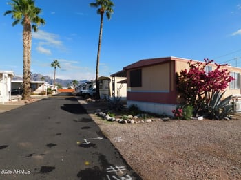 925 Plaza Dr #32, Apache Junction, AZ 85120