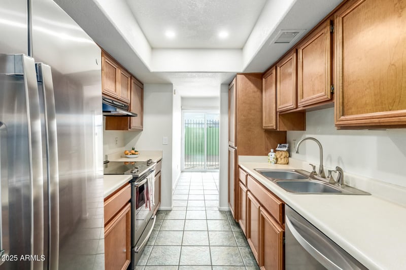 925 Villa Maria Dr, Phoenix, AZ 85022