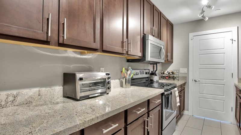 925 W Mcdowell Rd #112, Phoenix, AZ 85007