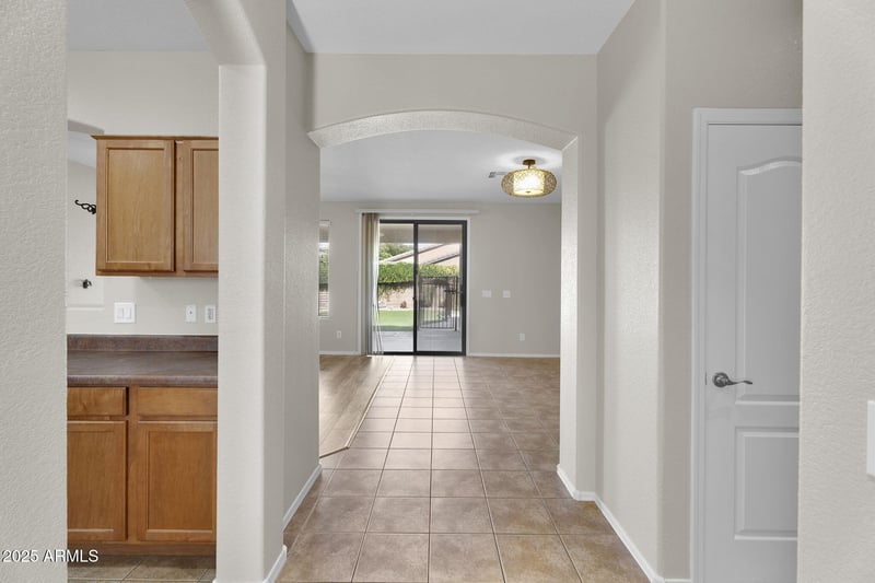 9250 Runion Dr, Peoria, AZ 85382