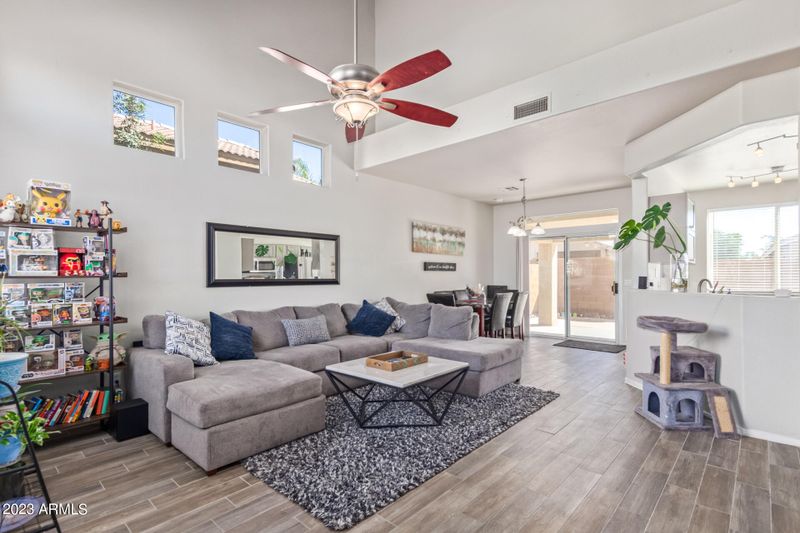 9251 E Lompoc Ave, Mesa, AZ 85209