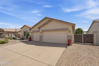 9251 Princess Dr, Mesa, AZ 85207