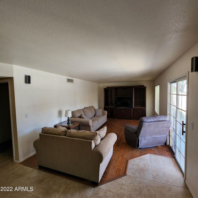 9257 W Cholla St, Peoria, AZ 85345