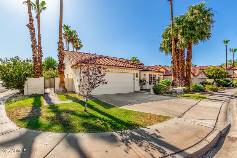 9258 51st St, Phoenix, AZ 85044