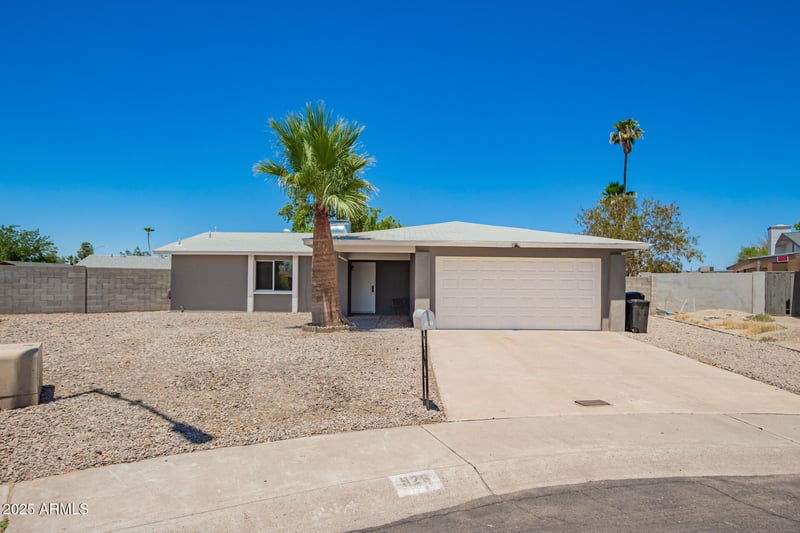 926 Angela Dr, Phoenix, AZ 85023
