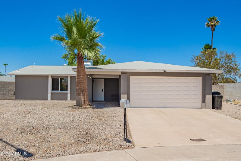 926 Angela Dr, Phoenix, AZ 85023
