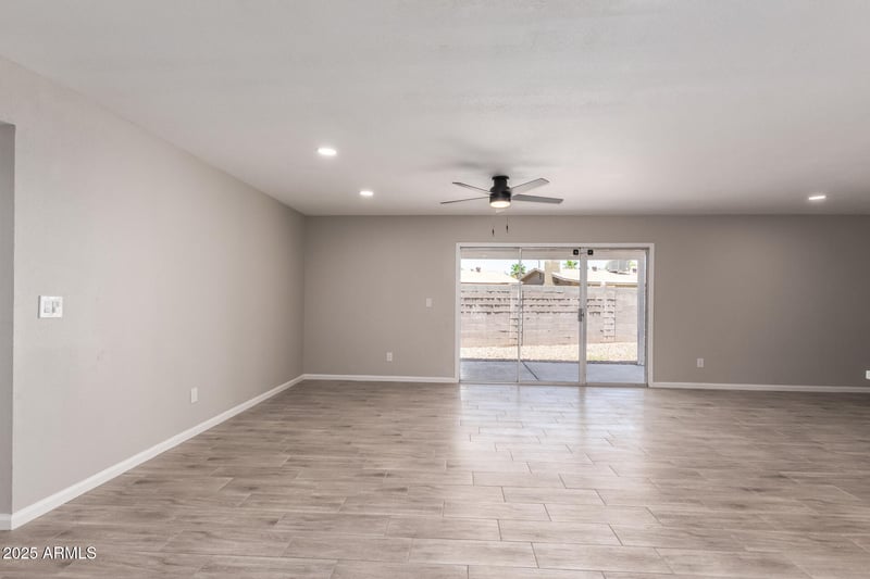 926 Angela Dr, Phoenix, AZ 85023
