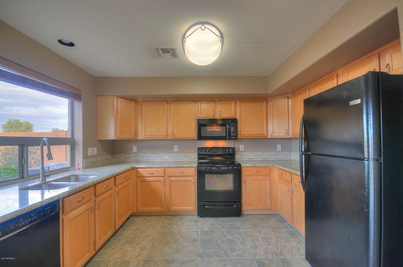 926 E Dragon Fly Rd, San Tan Valley, AZ 85143