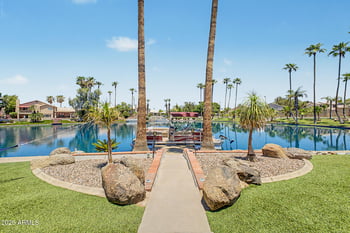 926 Coast Dr, Gilbert, AZ 85233