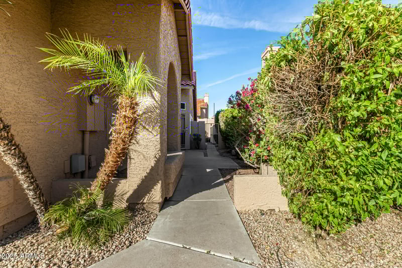 9266 Sutton Dr, Scottsdale, AZ 85260