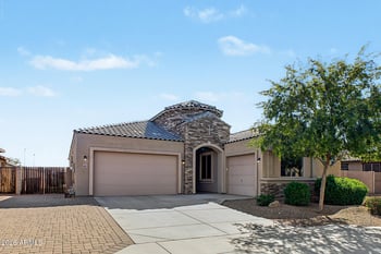 9267 W Denton Ln, Glendale, AZ 85305