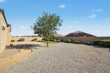 9267 W Denton Ln, Glendale, AZ 85305