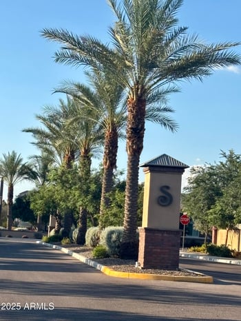 927 Soho Ln, Chandler, AZ 85225