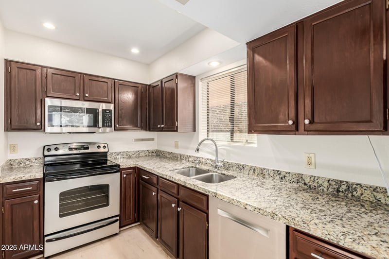 9270 Mission Ln #214, Scottsdale, AZ 85258