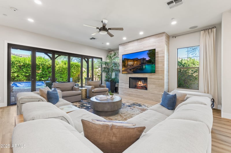 9272 Desert Village Dr, Scottsdale, AZ 85255