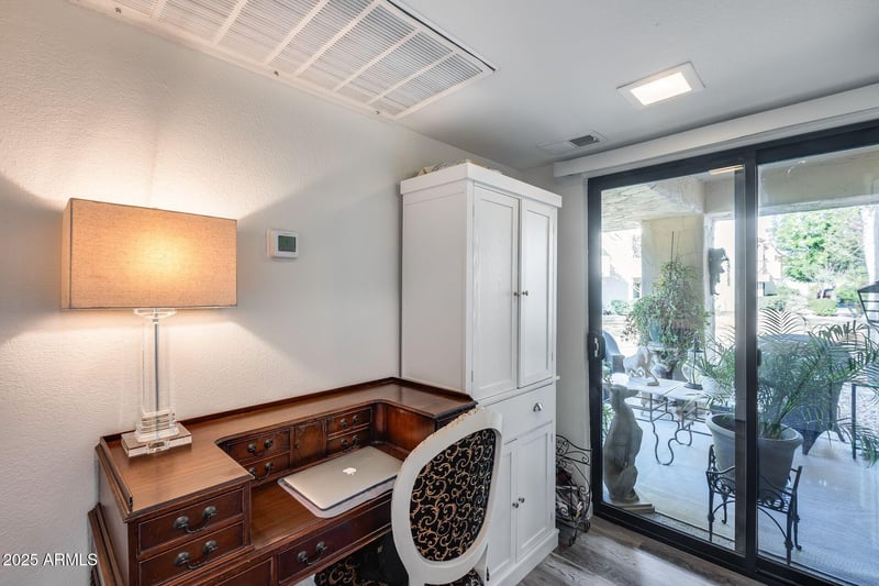 9275 Mission Ln #104, Scottsdale, AZ 85258