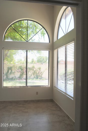 9276 S Myrtle Ave, Tempe, AZ 85284