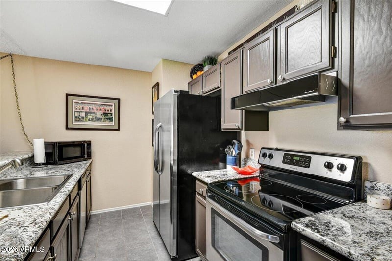 9276 Morrow Dr, Peoria, AZ 85382