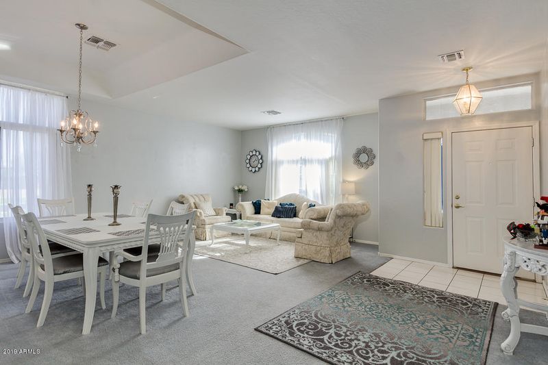 928 E Beautiful Ln, Phoenix, AZ 85042