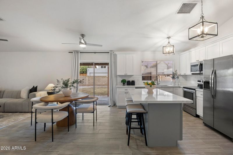 928 E Hope St, Mesa, AZ 85203